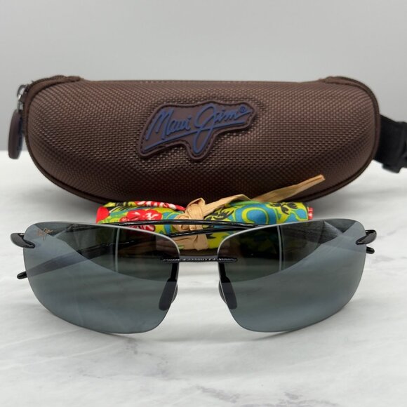 Maui Jim 422-02 Breakwall Sunglasses Black Frame Grey Polrized Lenses Sport Case - Picture 1 of 11